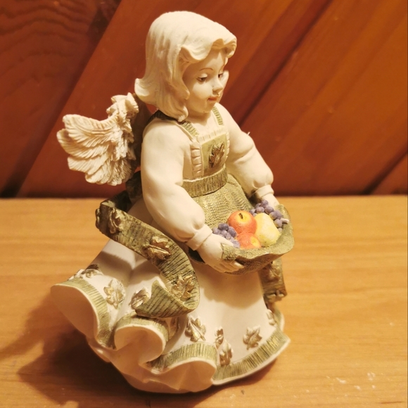 Sarah's Angels "Autumn" Figurine - Picture 2 of 6